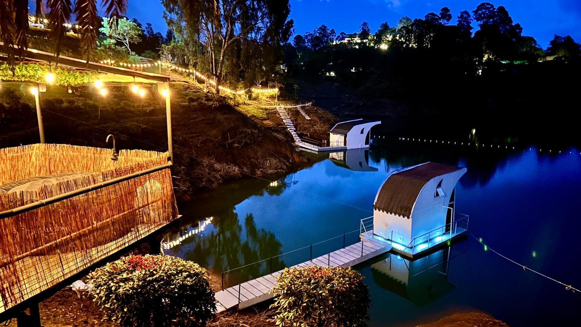 מלון Guatapé Casa Flotante La Trinidad מראה חיצוני תמונה